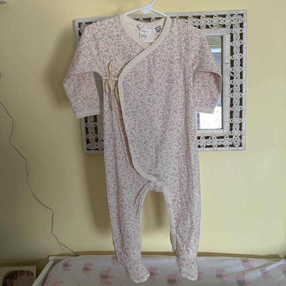 Jamie Kay footie. NWT